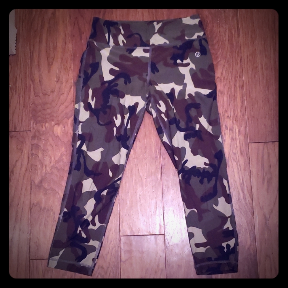 Workout spandex capris